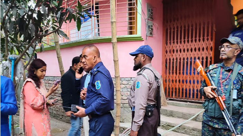 শরীয়তপুরে ৭ লাখ টাকা উদ্ধার, পোলিং কর্মকর্তার ২ বছরের কারাদণ